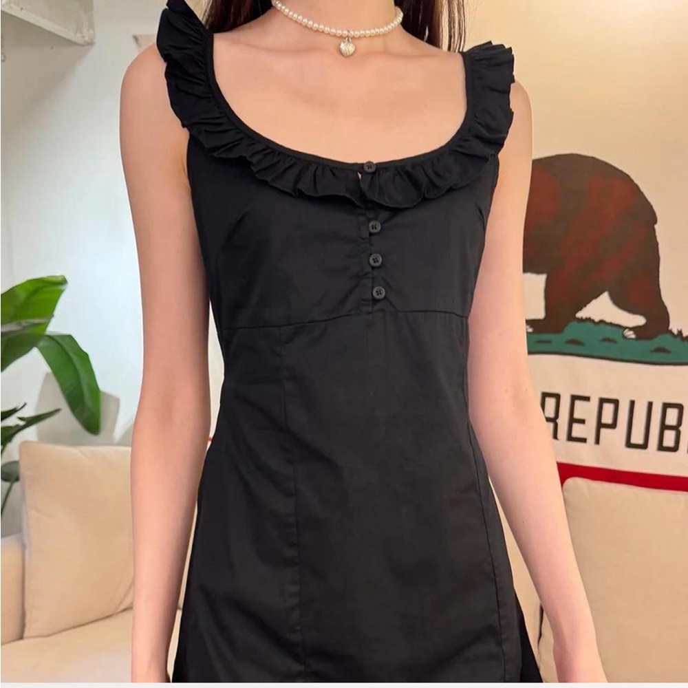 Brandy Melville Rare Ruffle Sleeveless Tianna Dress